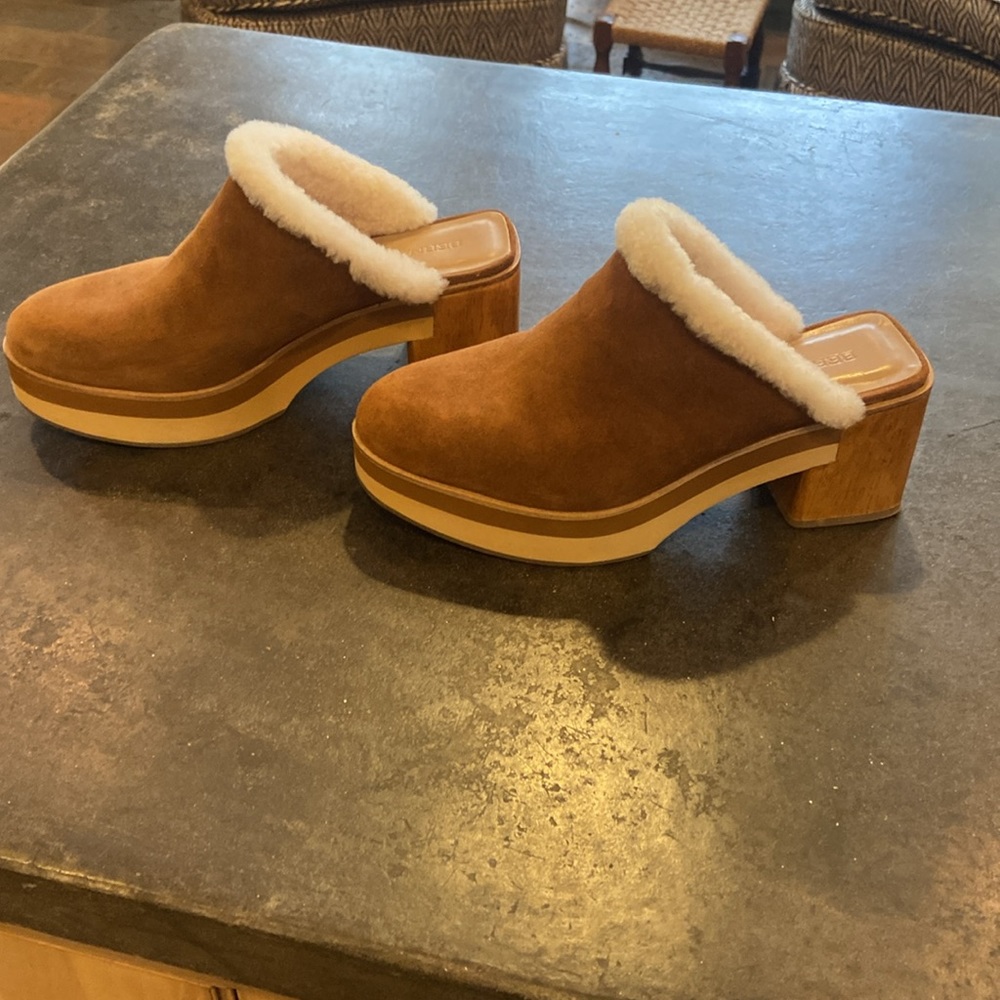 Bernardo fur lined clogs